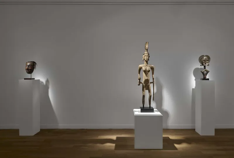 Power Figures: A Joint Exhibition with Carlo Bella
